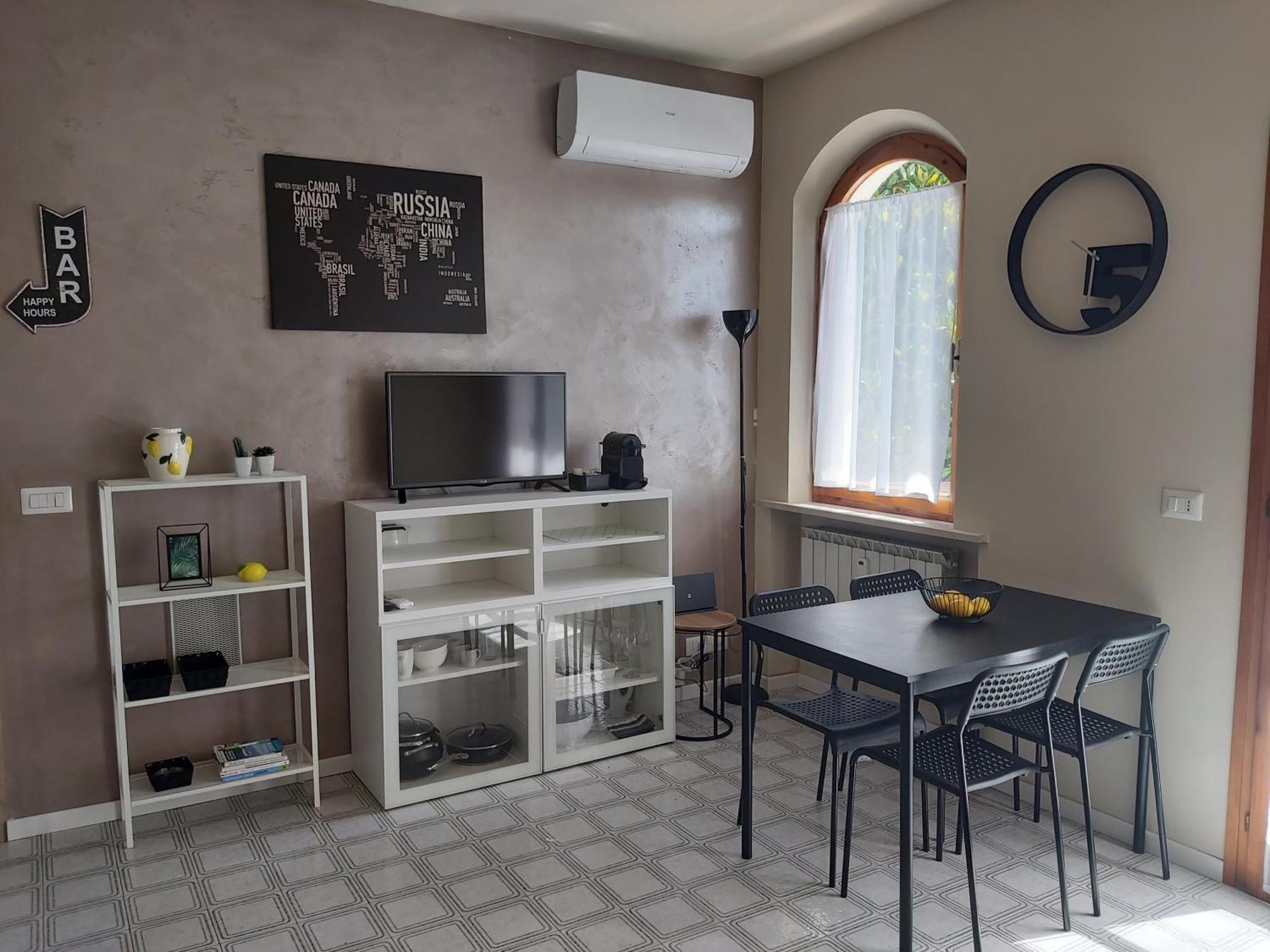 I Limoni Bilocale In Residence Con Piscina 페스키에라델가르다 외부 사진